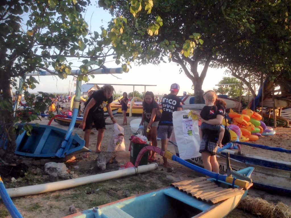 Nettoyage de plage Bali